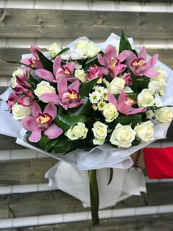 Букет цветов из: Розы и Хризантемы в Благовещенке