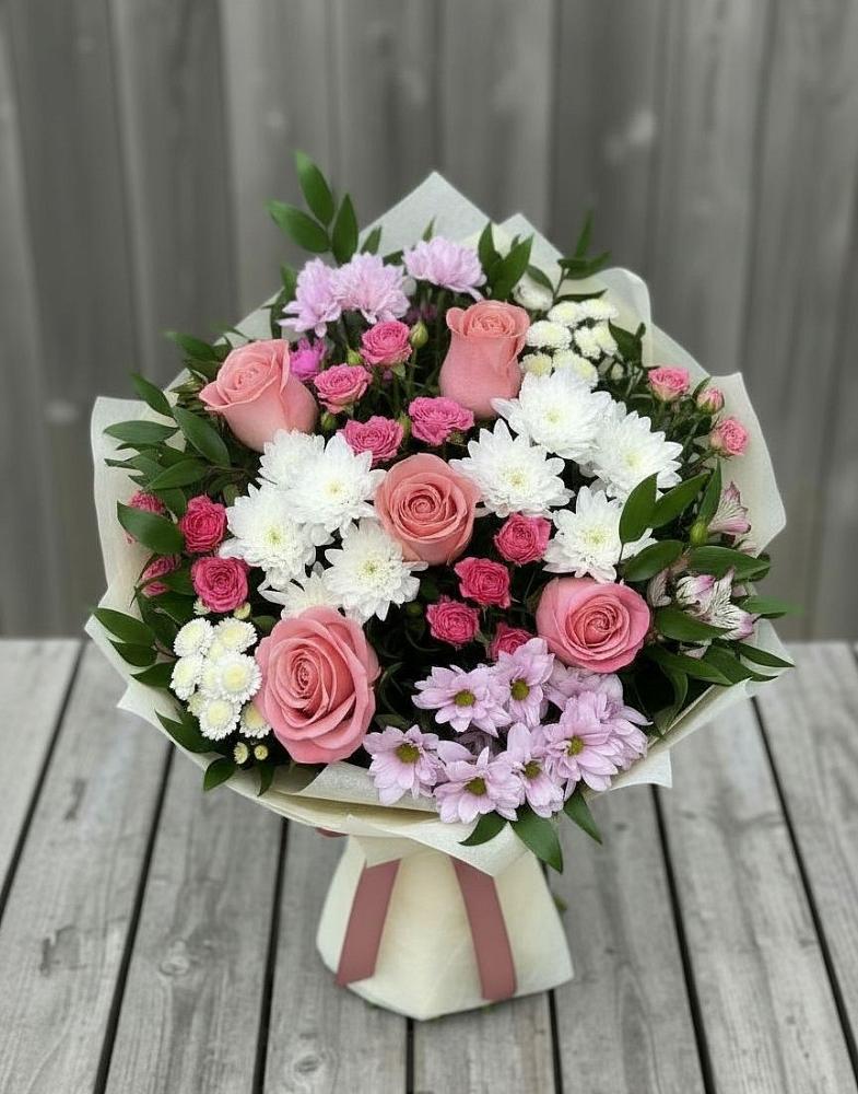 Букет цветов из: Альстромерии, Гвоздики, Розы и Хризантемы в Благовещенке