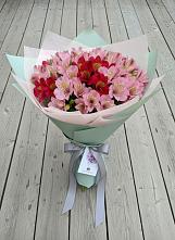 Букет цветов из:  Альстромерии #REPLACE_PRED# Благовещенке