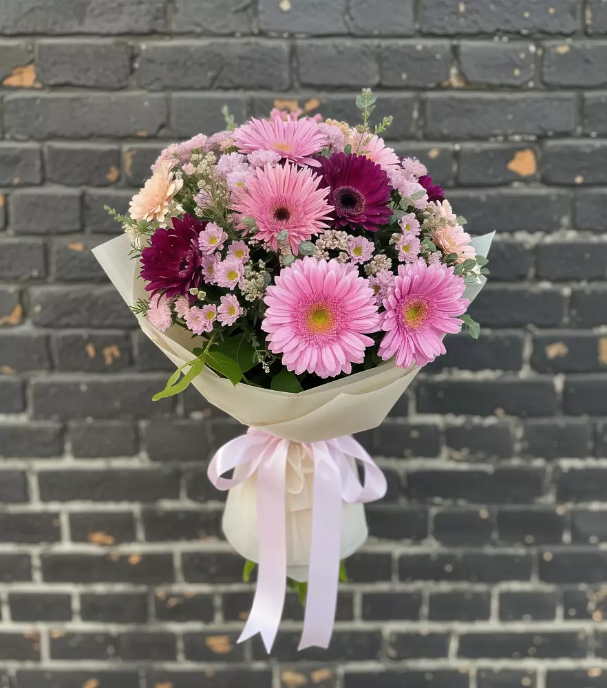 Букет цветов из: Герберы и Хризантемы в Благовещенке
