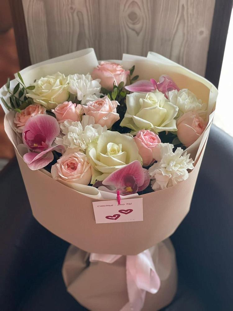 Букет цветов из: Орхидеи, Розы и Гвоздики в Благовещенке