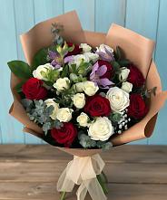 Букет цветов из:  Розы и Альстромерии в Благовещенке
