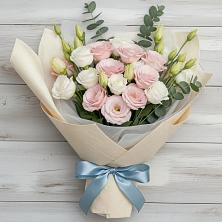 Букет цветов из:  Лизиантусы в Благовещенке