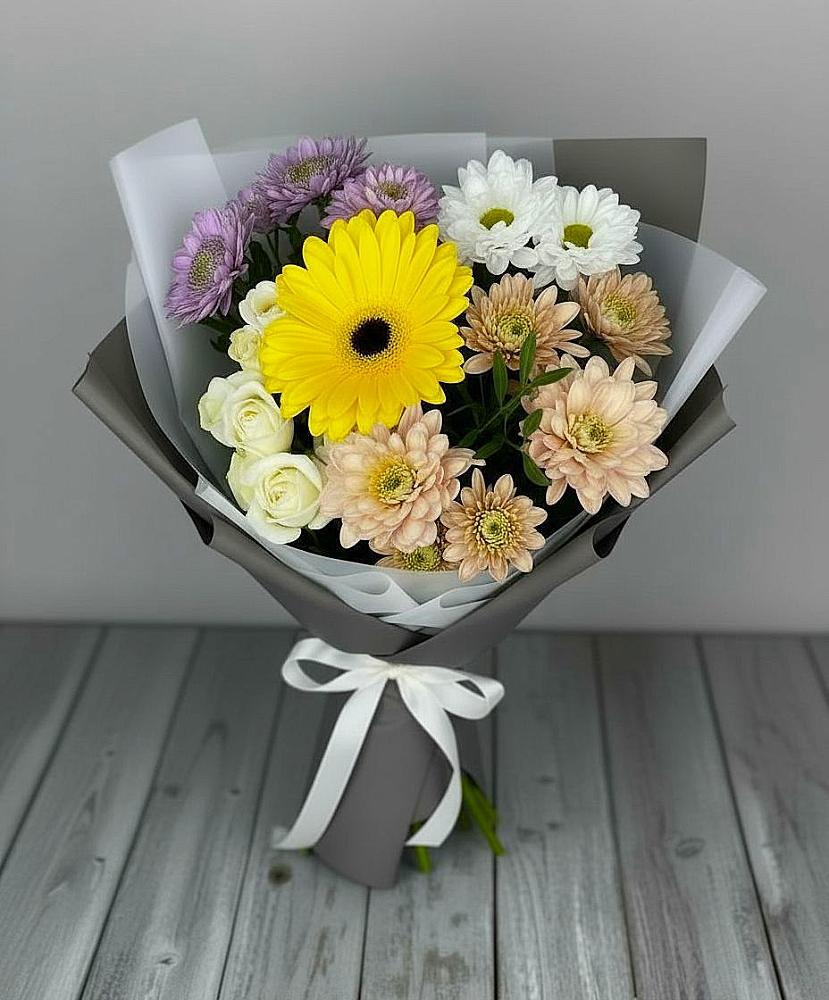 Букет цветов из: Розы, Герберы и Хризантемы в Благовещенке