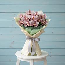 Букет цветов из:  Орхидеи и Розы #REPLACE_PRED# Благовещенке