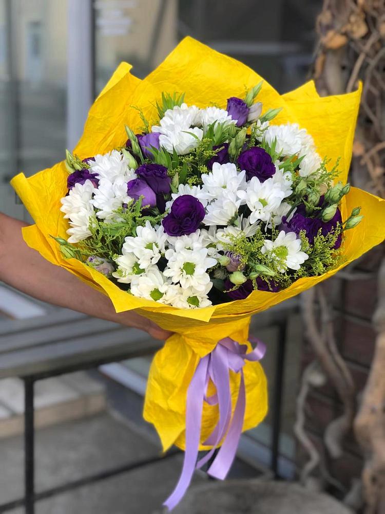 Букет цветов из: Ирисы, Хризантемы и Ромашки в Благовещенке