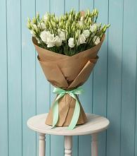 Букет цветов из:  Лизиантусы в Благовещенке