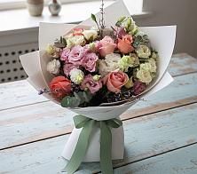 Букет цветов из:  Розы, Лизиантусы и Гвоздики в Благовещенке