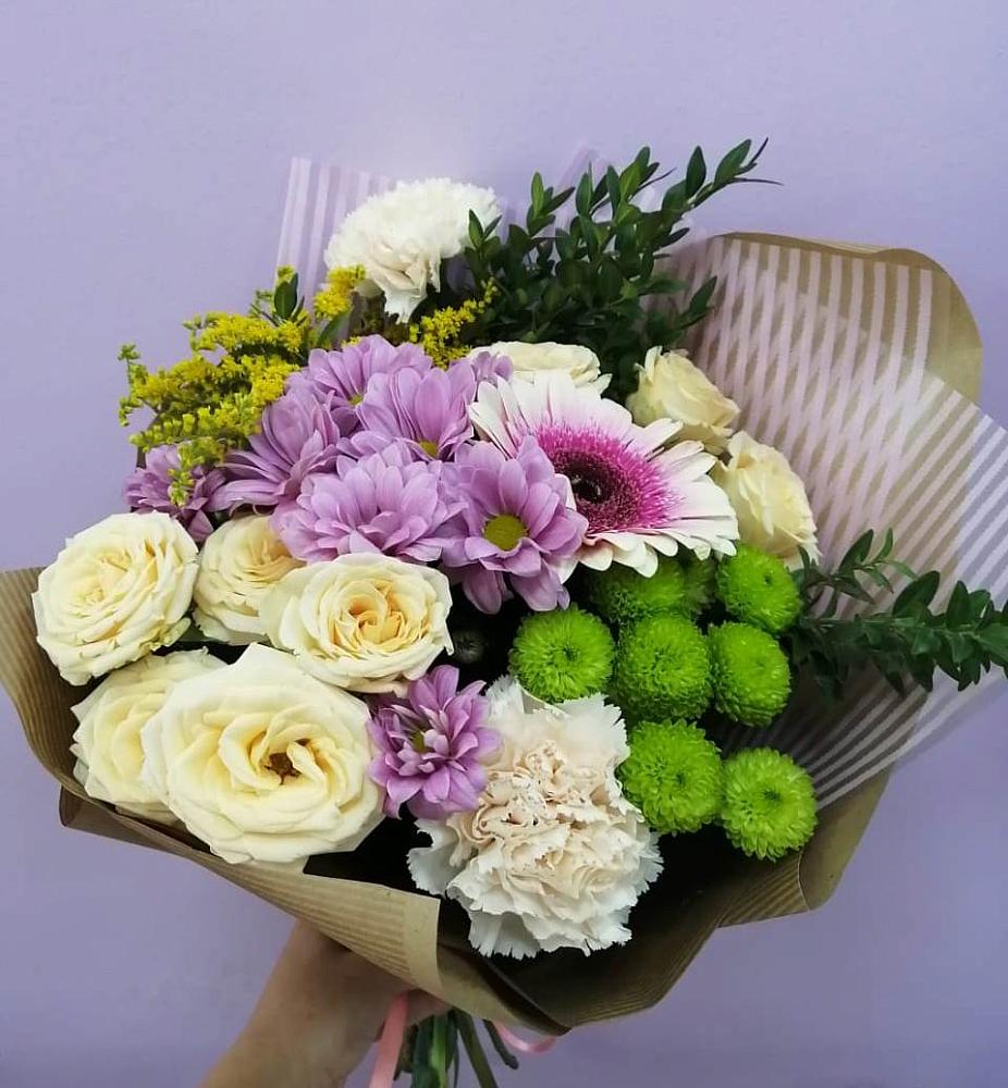 Букет цветов из: Хризантемы, Розы, Гвоздики и Герберы в Благовещенке